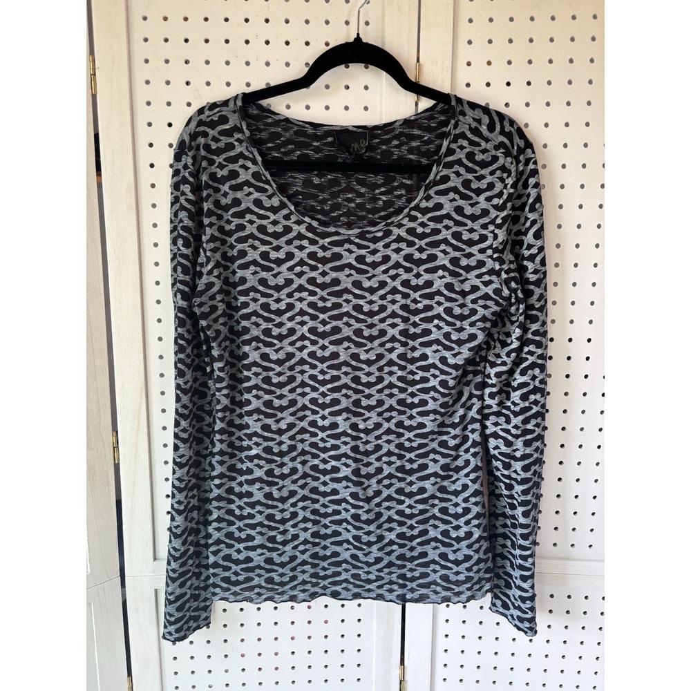 ME Mary Ellen Long Sleeve Black / Gray Women's M‎ Round Neck Tee Shirt Raw Hem
